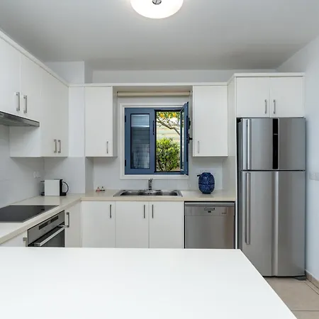 Niki Seaview Dps27 Protaras